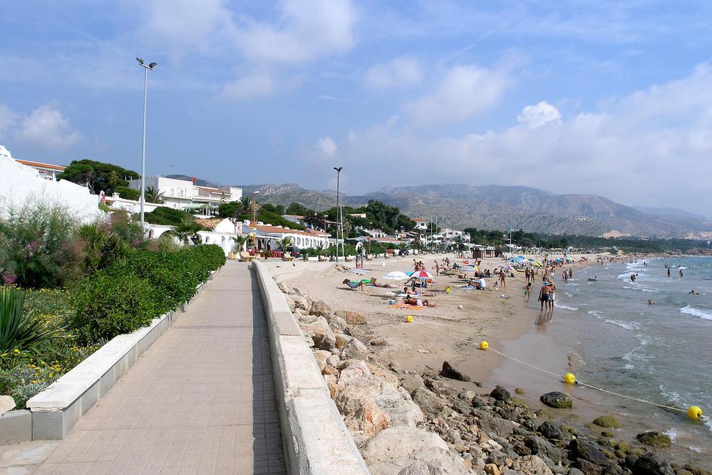 Llorca Platja de l’Almadrava (Playa de la Almadraba)