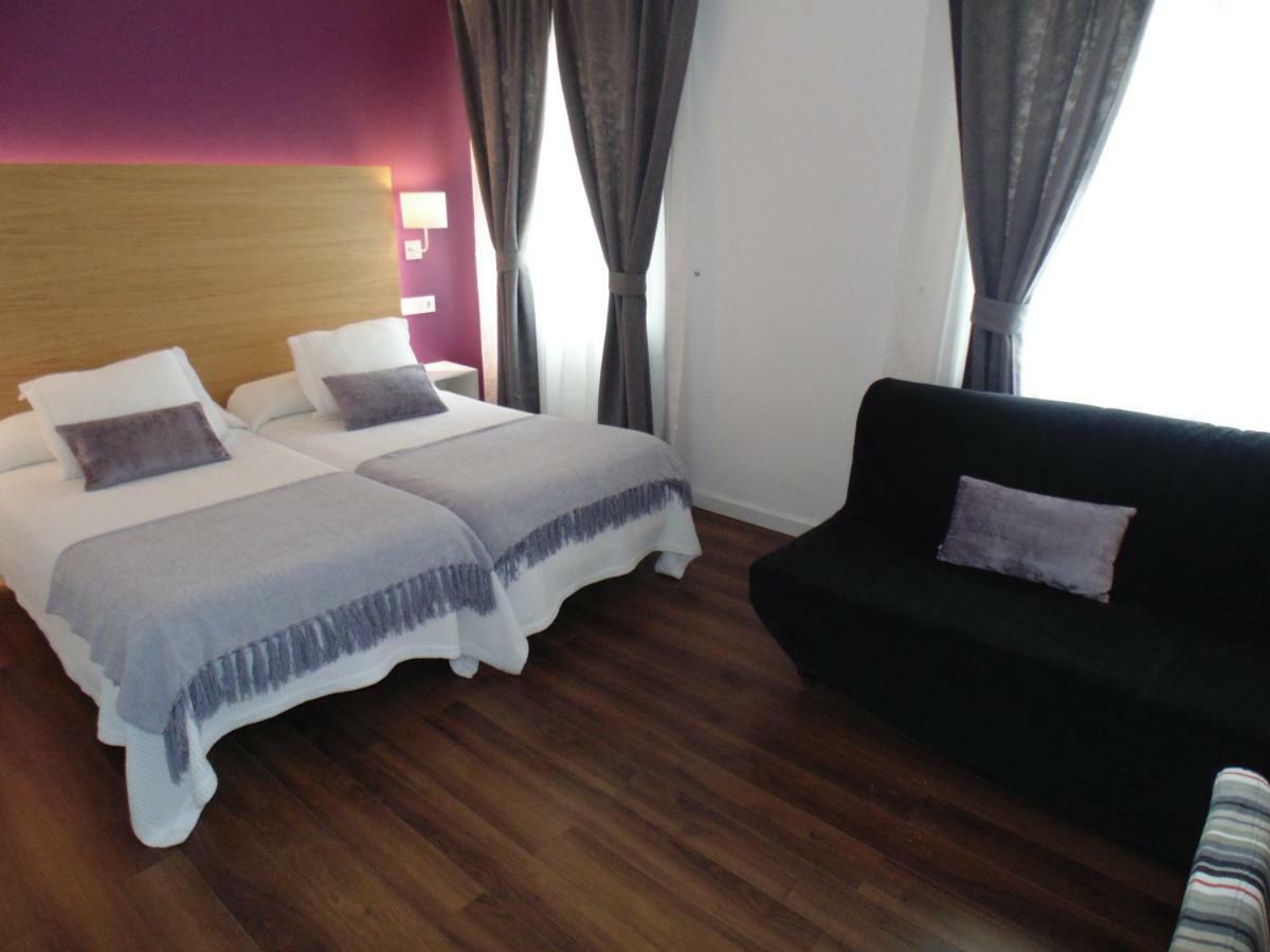 Hotel Llorca Platja de l’Almadrava (Playa de la Almadraba)